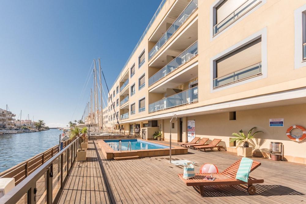 Pierre & Vacances Empuriabrava Luaran gambar
