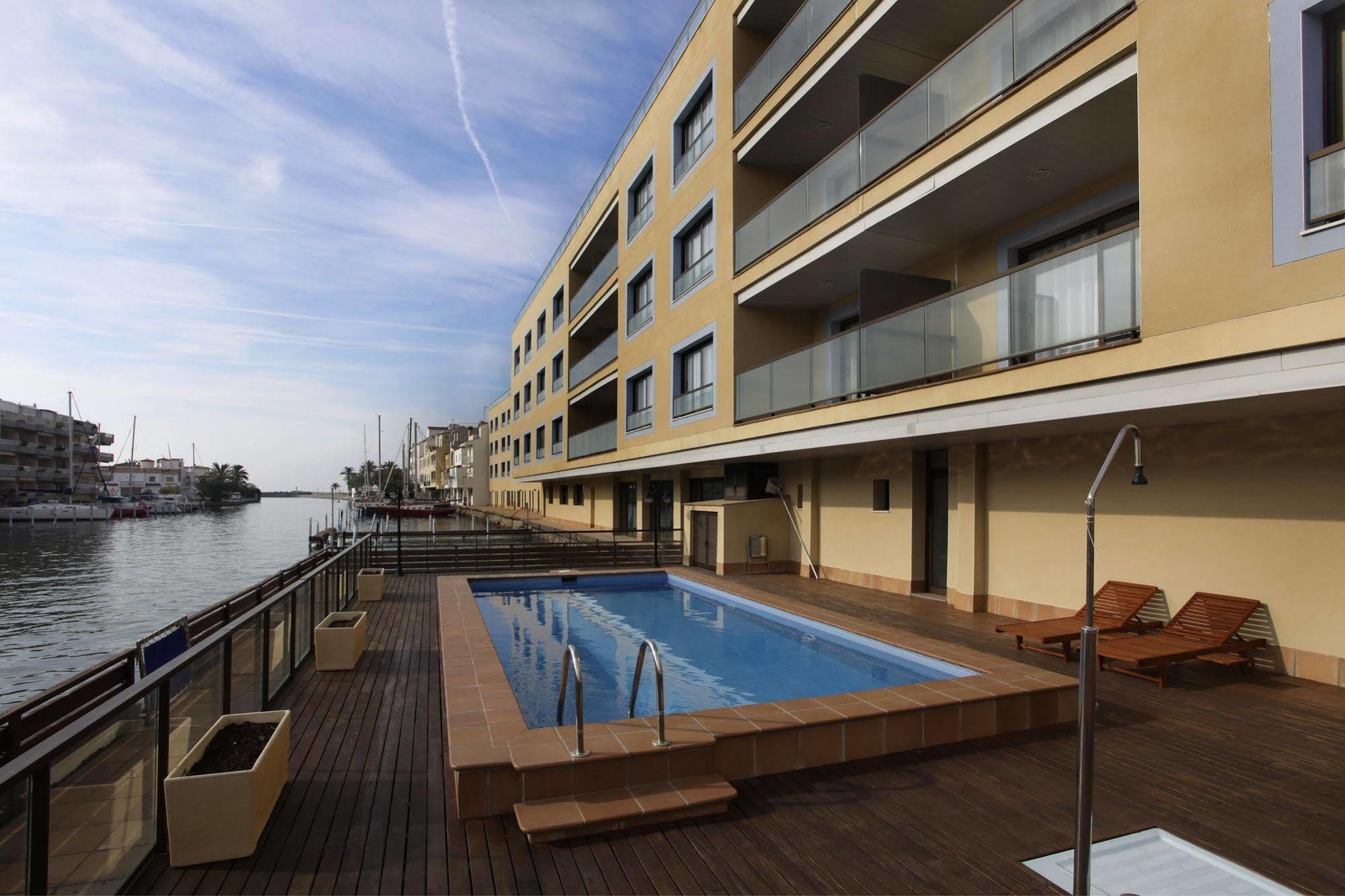 Pierre & Vacances Empuriabrava Luaran gambar