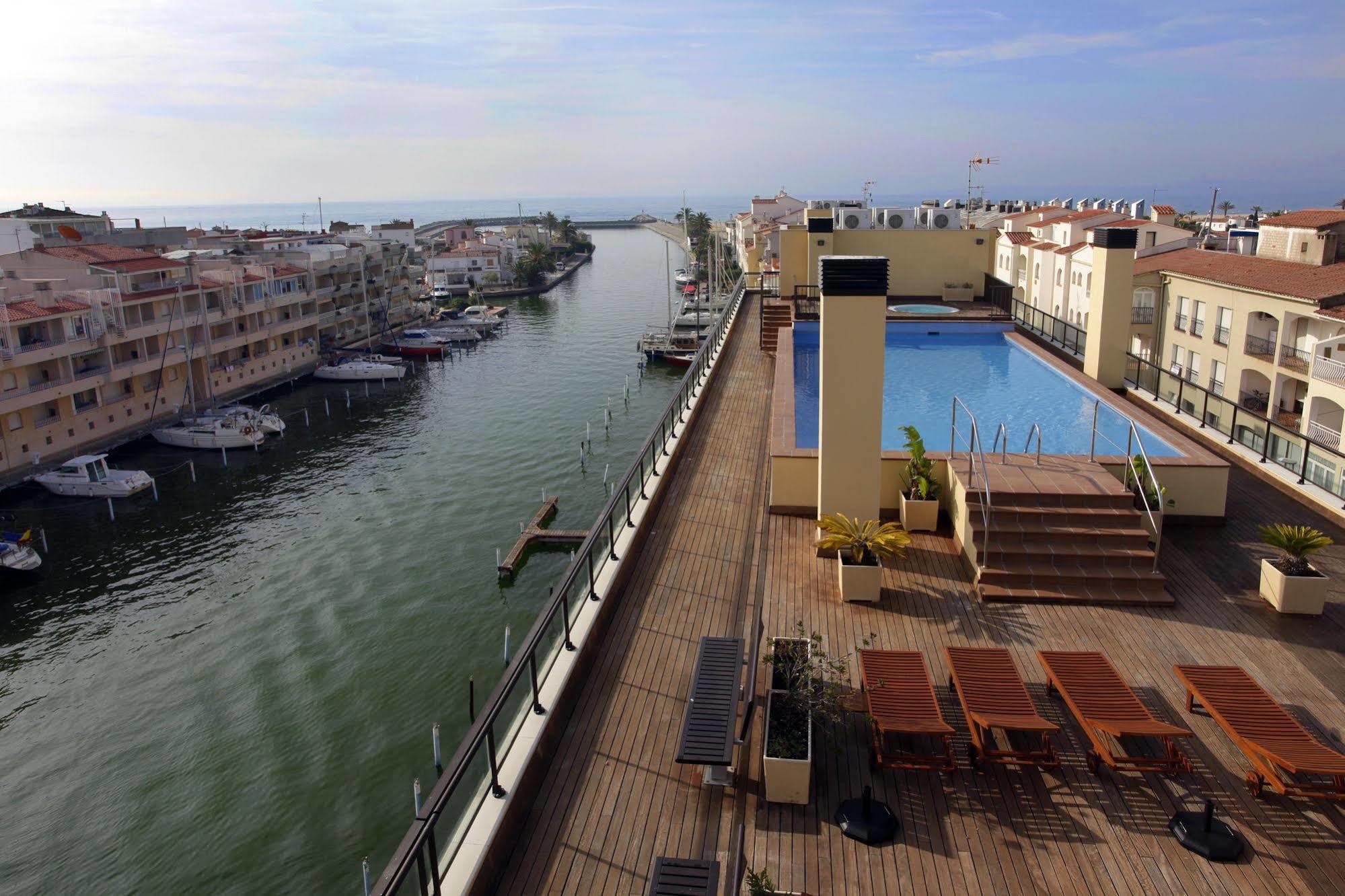 Pierre & Vacances Empuriabrava Luaran gambar